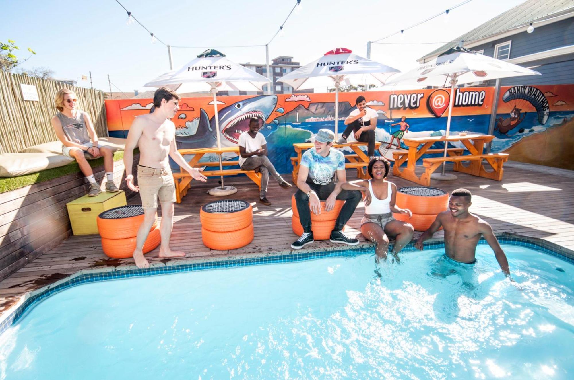 Never At Home Green Point Cape Town Eksteriør bilde The pool at the Cape Town branch