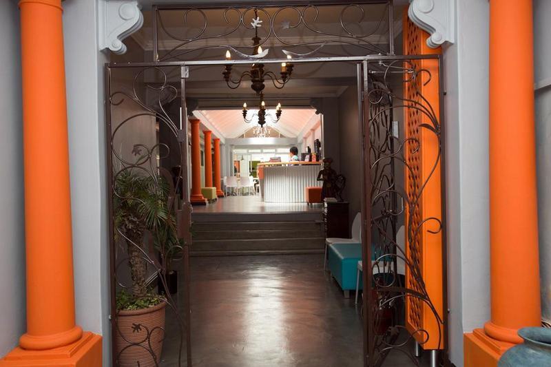 Never At Home Green Point Cape Town Eksteriør bilde Entrance to the hotel