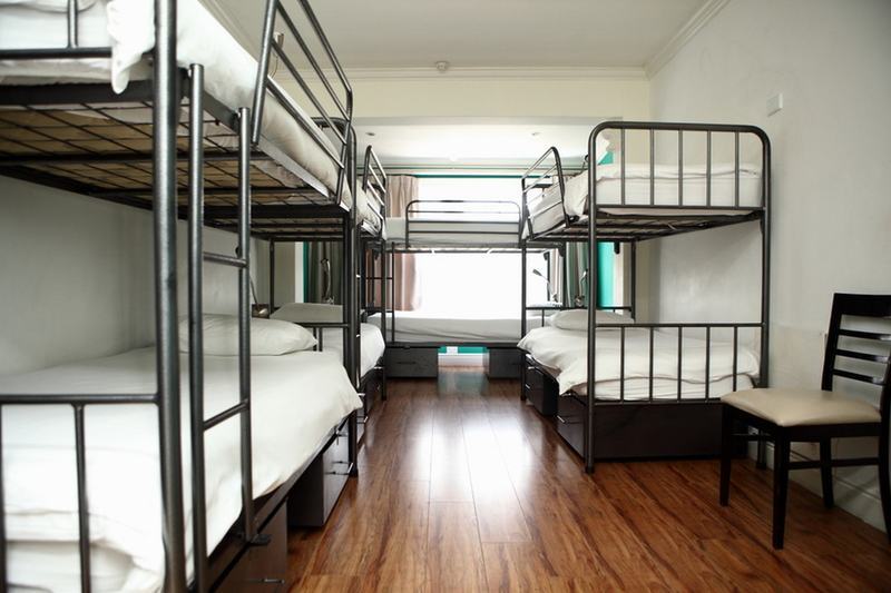 Never At Home Green Point Cape Town Eksteriør bilde A typical hostel room